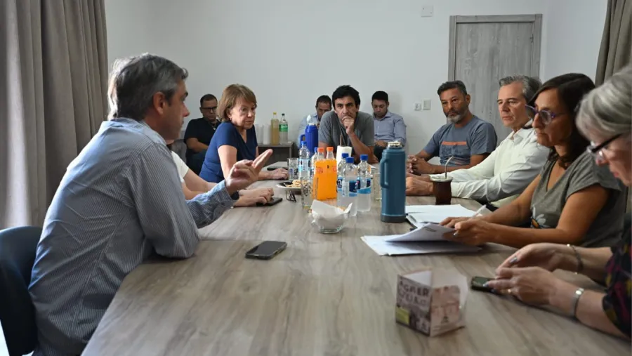 Reforma laboral y educativa: legisladores entrerrianos se unen a gremios contra las reformas de Milei