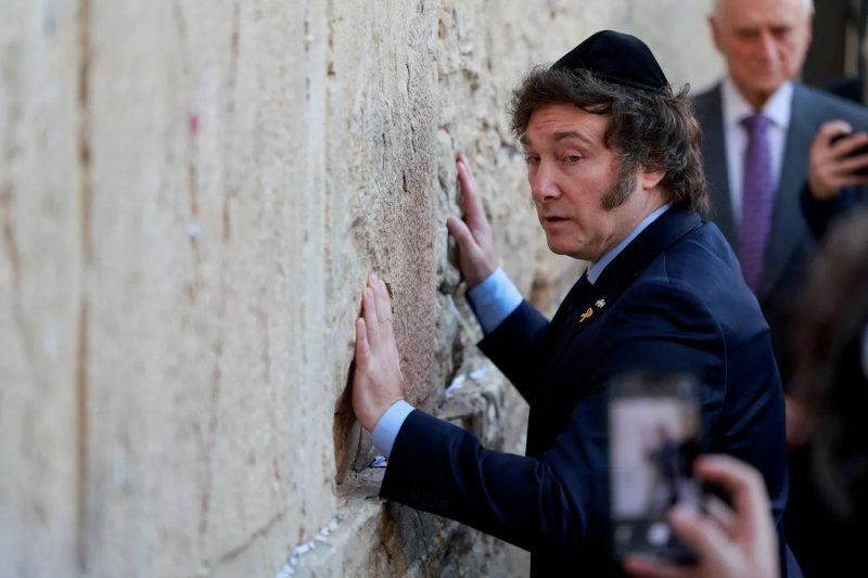Irán lanza una advertencia contra Javier Milei por cruzar "una línea roja imperdonable"