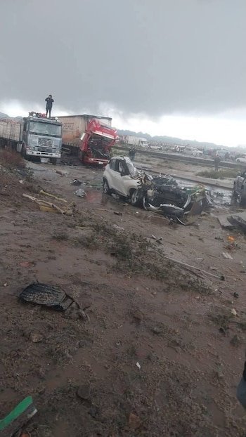 Tragedia aérea en Bolivia: avión militar se estrelló en La Paz y dejó al menos 15 muertos