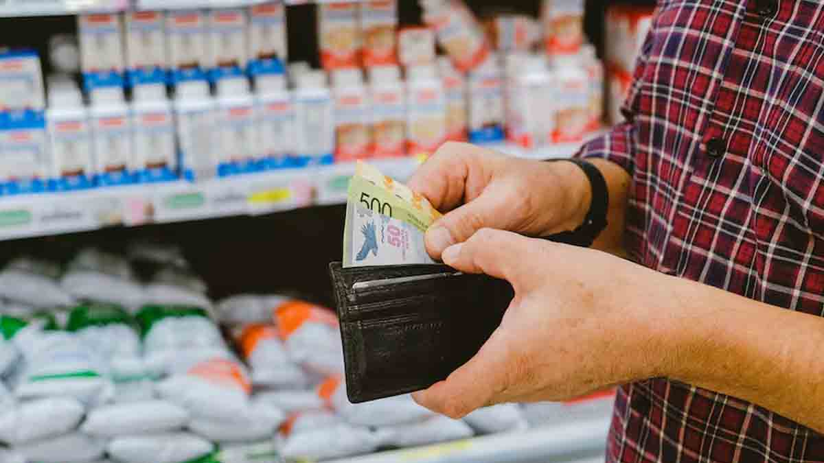 La canasta básica aumentó 2,7% en febrero y una familia necesitó casi $1.400.000 para no ser pobre