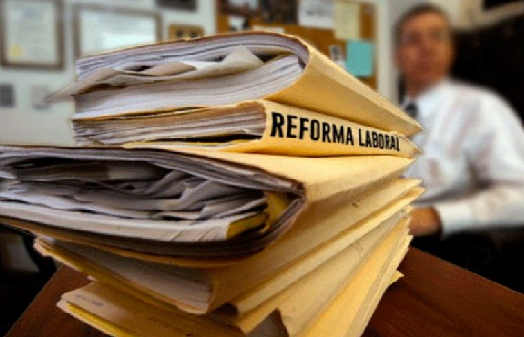 Colegios de Abogados de todo el país acudieron a la justicia contra la reforma laboral para bloquear dos artículos