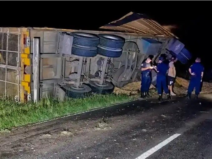 IMPACTO Y DRAMA EN RUTA 12: CONDUCTOR SE DISPARÓ TRAS CHOQUE
